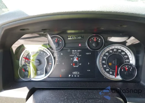 2019 Ram 1500 Classic Big Horn 4X2 6'4 Box z USA, uszkodzony, nr VIN 1C6RR6TT7KS584661